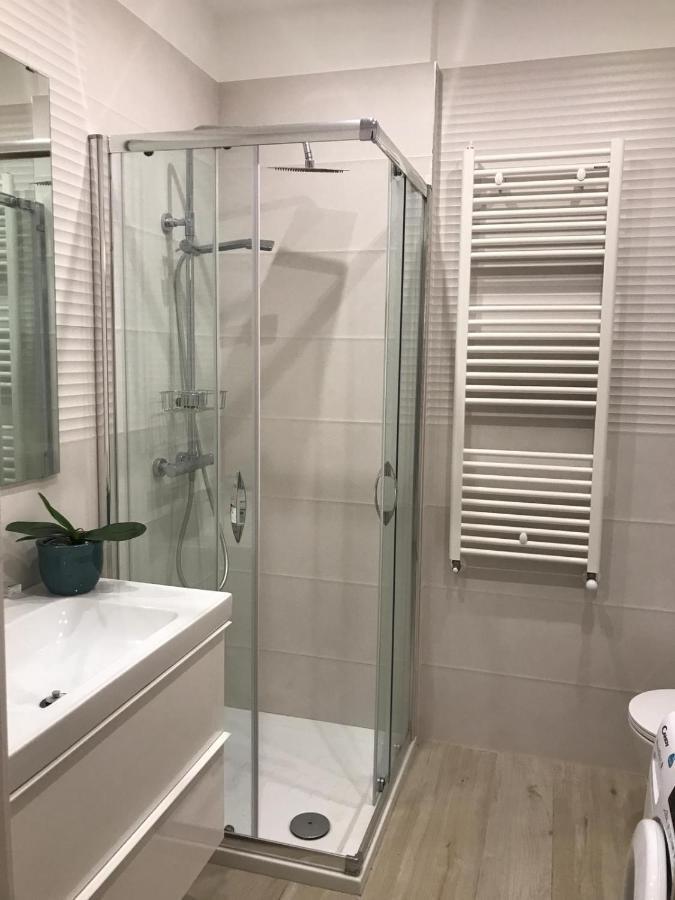 דירות Central Modern Studio בארי מראה חיצוני תמונה