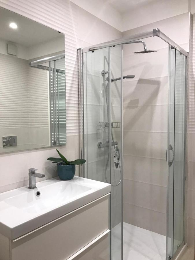 דירות Central Modern Studio בארי מראה חיצוני תמונה