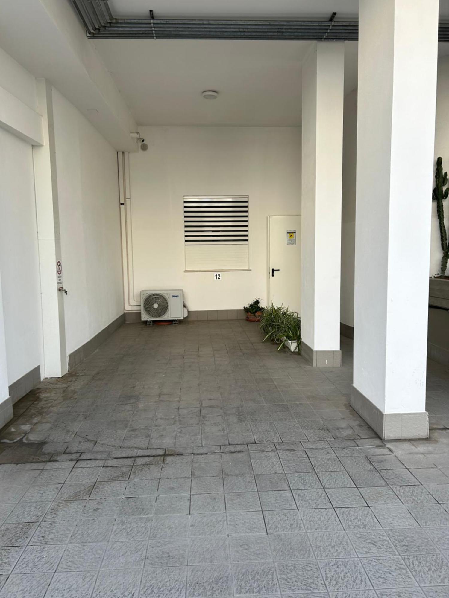 דירות Central Modern Studio בארי מראה חיצוני תמונה